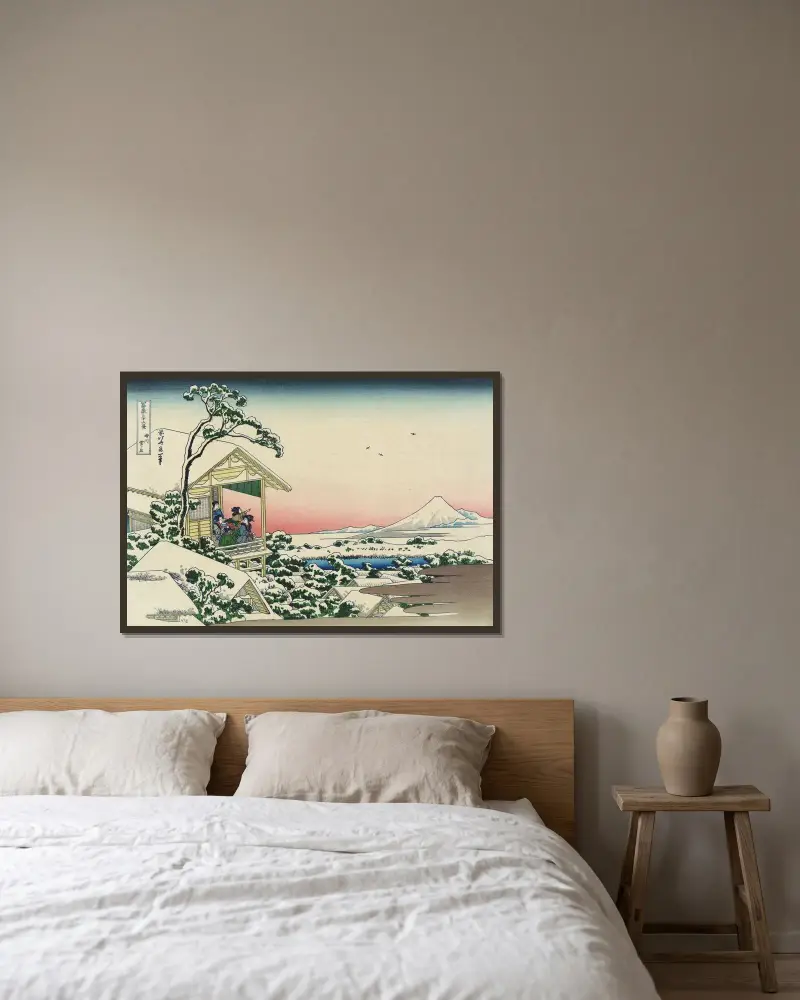 Tehuset i Koishikawa morgonen efter ett snöfall av Katsushika Hokusai inramad på en vägg