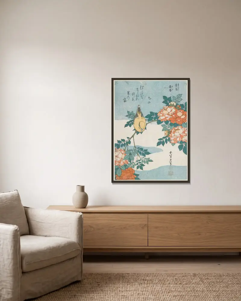 Warbler and Roses av Katsushika Hokusai inramad på en vägg