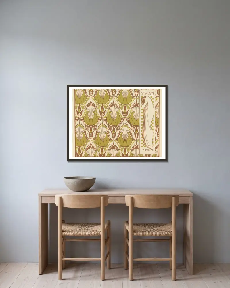 Sigalion-Tapete von Koloman Moser gerahmt an einer Wand