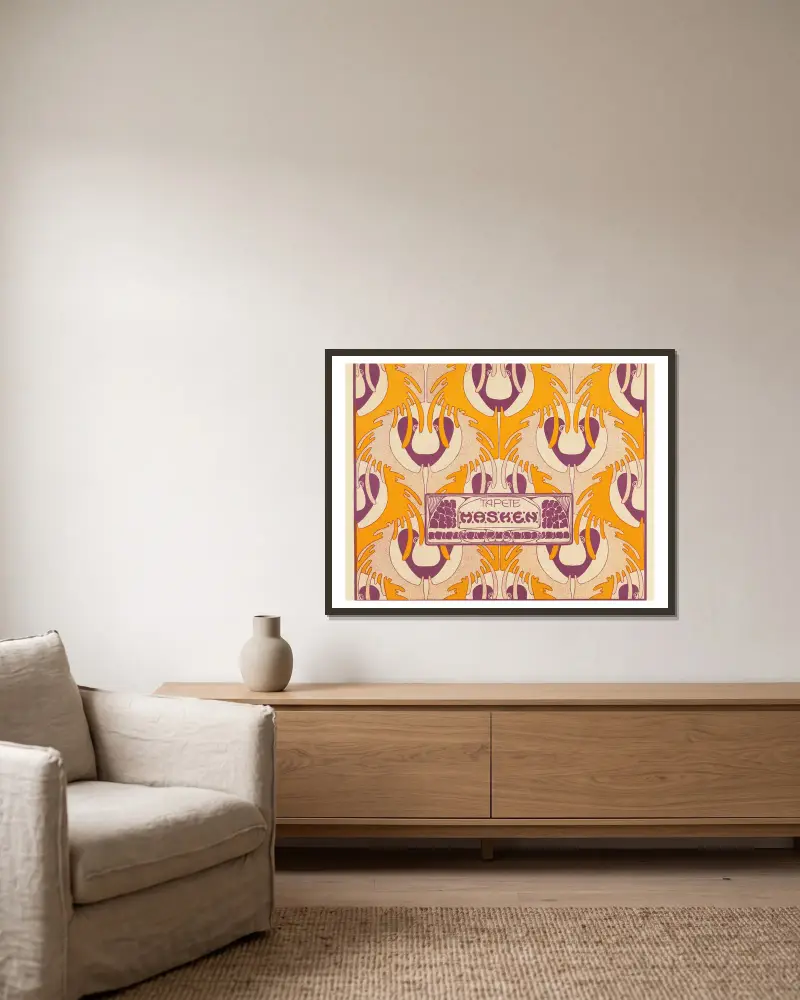Tapete Masken von Koloman Moser gerahmt an einer Wand