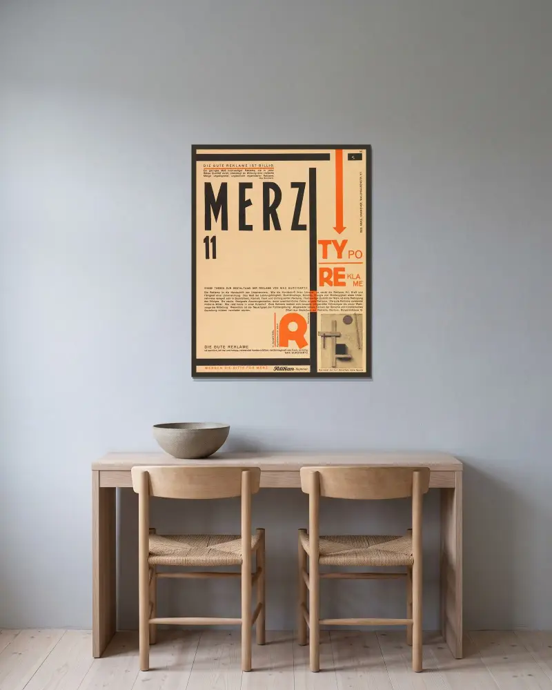 Merz 11. Typoreklame av Kurt Schwitters inramad på en vägg