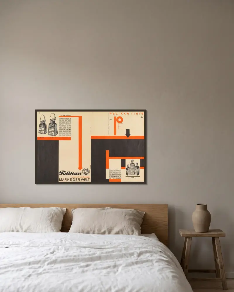 Merz 11. Typoreklame av Kurt Schwitters inramad på en vägg