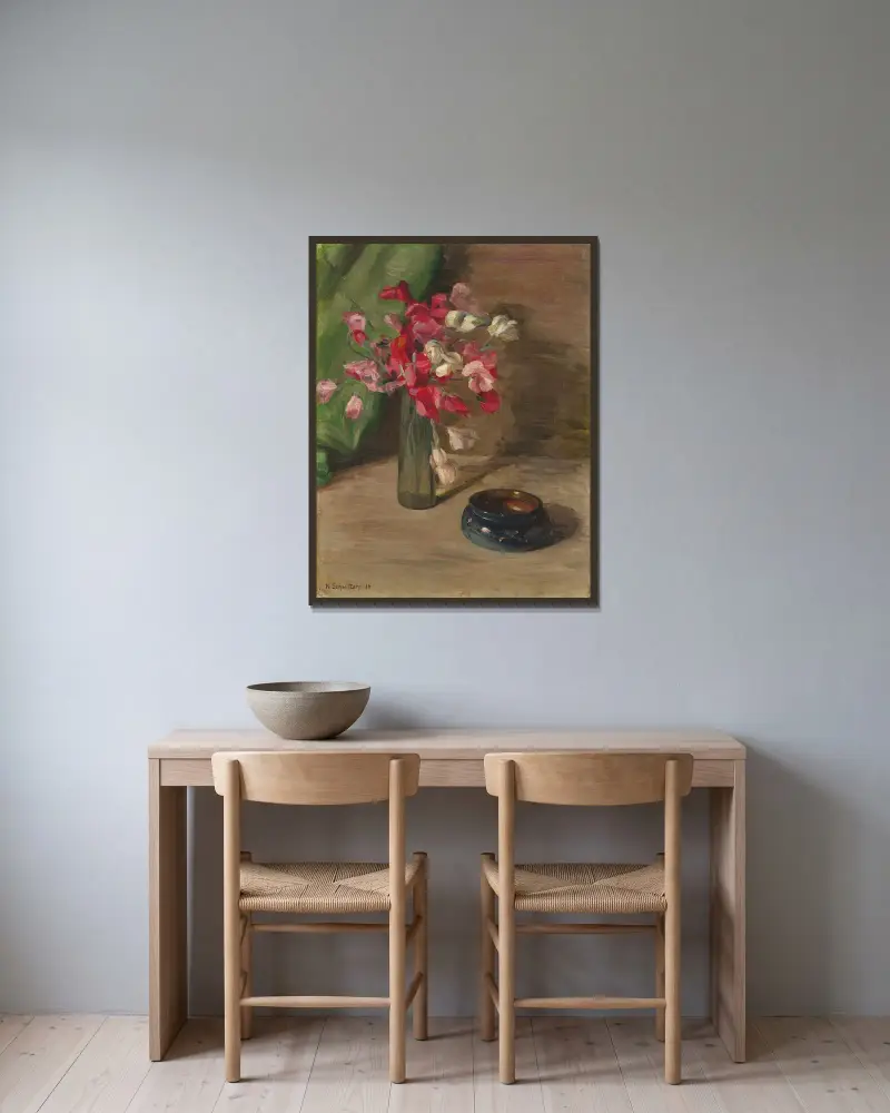 Utan titel (Stilleben med röda blommor) av Kurt Schwitters inramad på en vägg