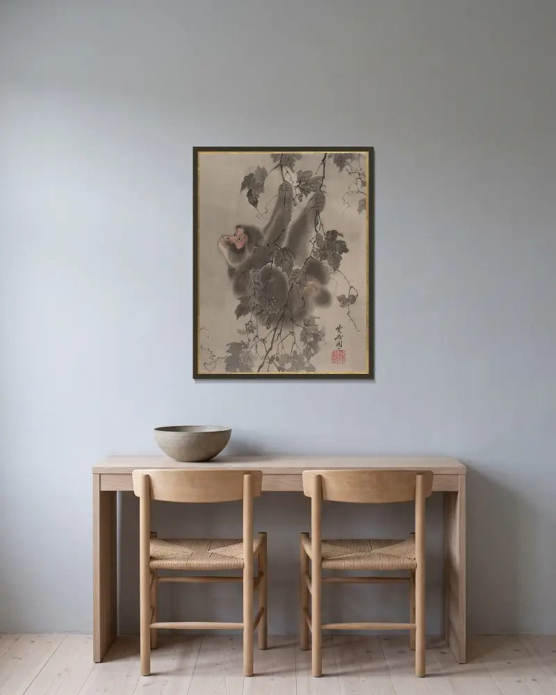 Apa hängande i vinrankor av Kawanabe Kyōsai inramad på en vägg