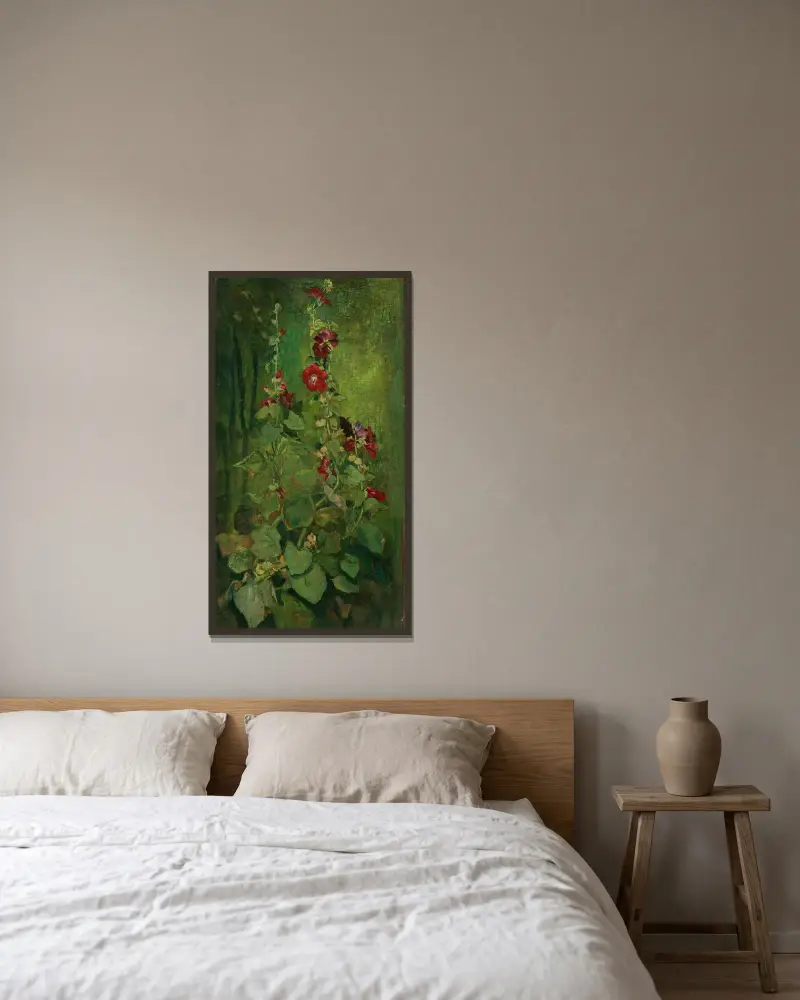 Röda stockrosor av John La Farge inramad på en vägg