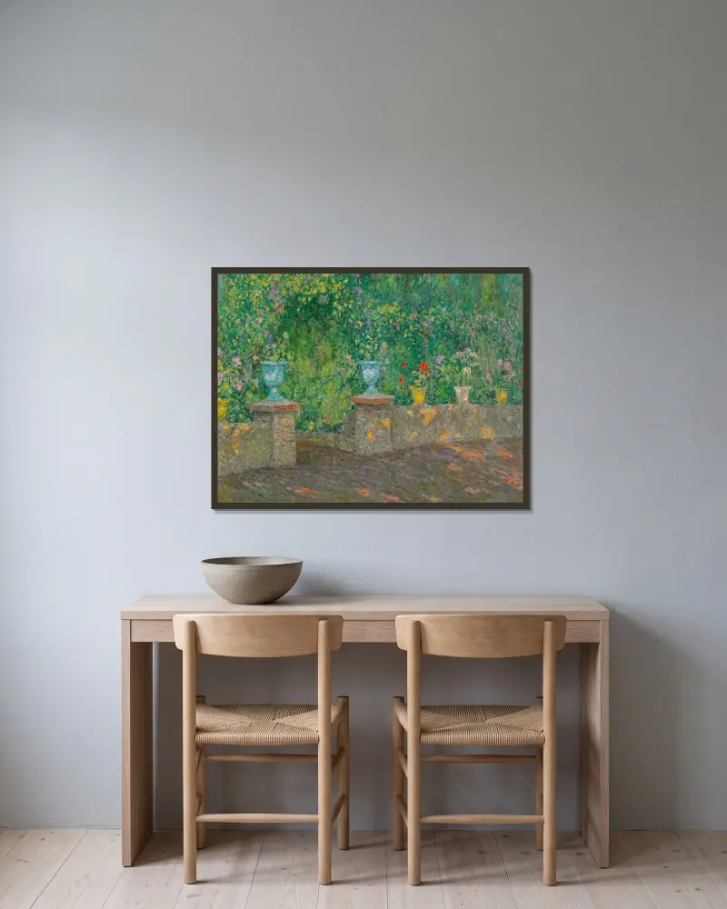 Die Fayence-Töpfe von Henri Le Sidaner gerahmt an einer Wand