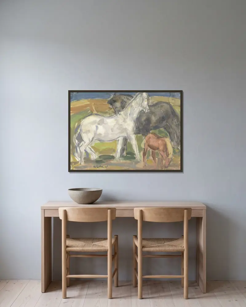 Tre hästar i ett landskap av Leo Gestel inramad på en vägg