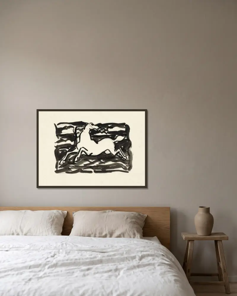 Springendes Pferd mit zurückgewandtem Kopf in einem Rahmen mit Wellen im Hintergrund von Leo Gestel gerahmt an einer Wand