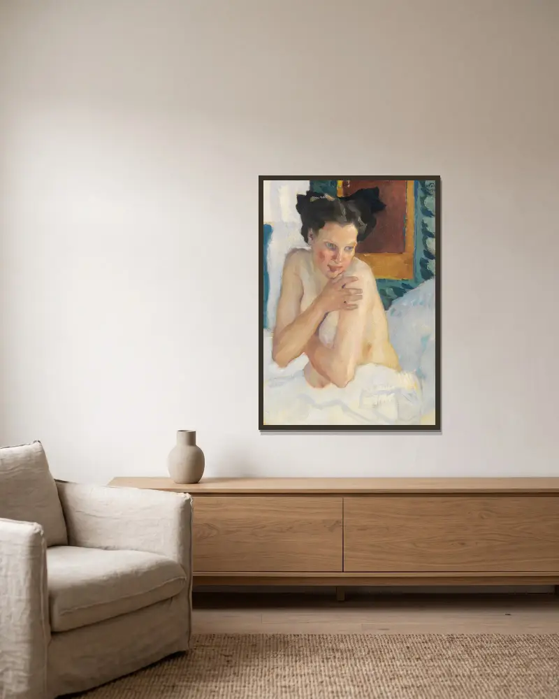 Erwachen (Sitzender Halbakt) von Leo Putz gerahmt an einer Wand