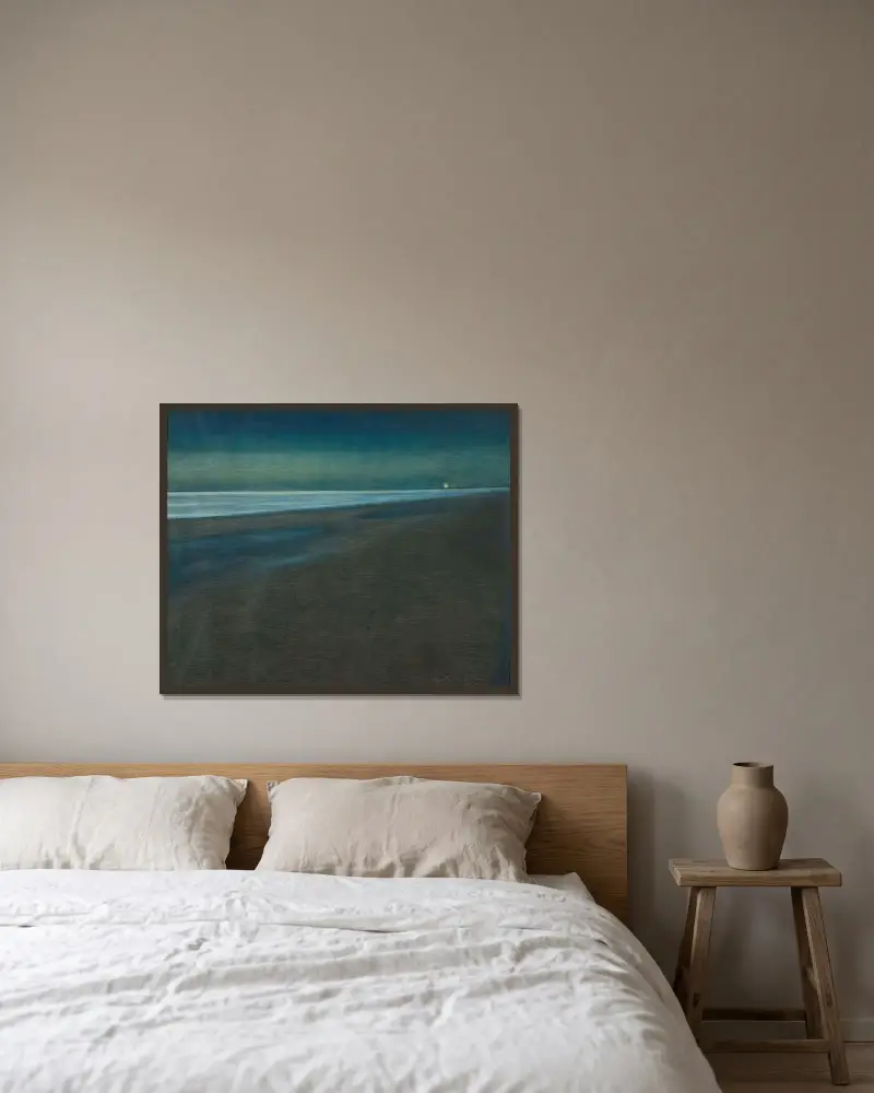 Strandvy om natten av Léon Spilliaert inramad på en vägg