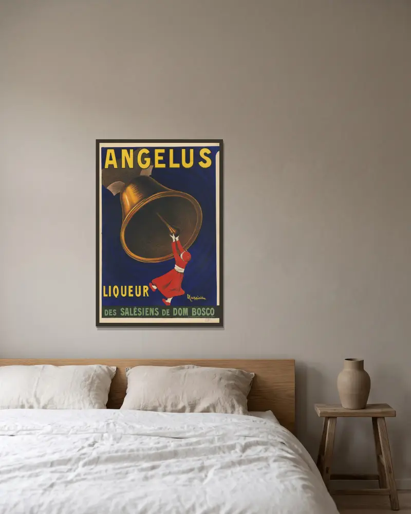 Angelus. Liqueur des Salésiens de Dom Bosco av Leonetto Cappiello inramad på en vägg