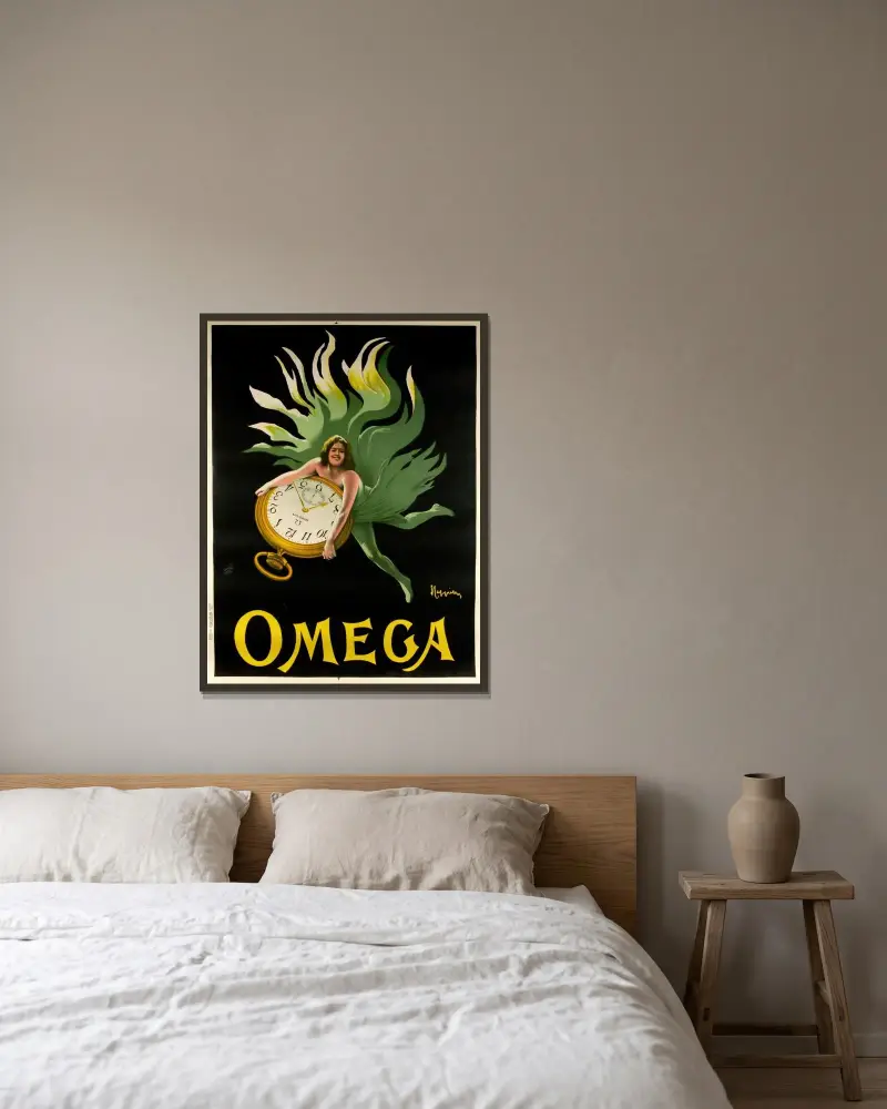 Omega av Leonetto Cappiello inramad på en vägg