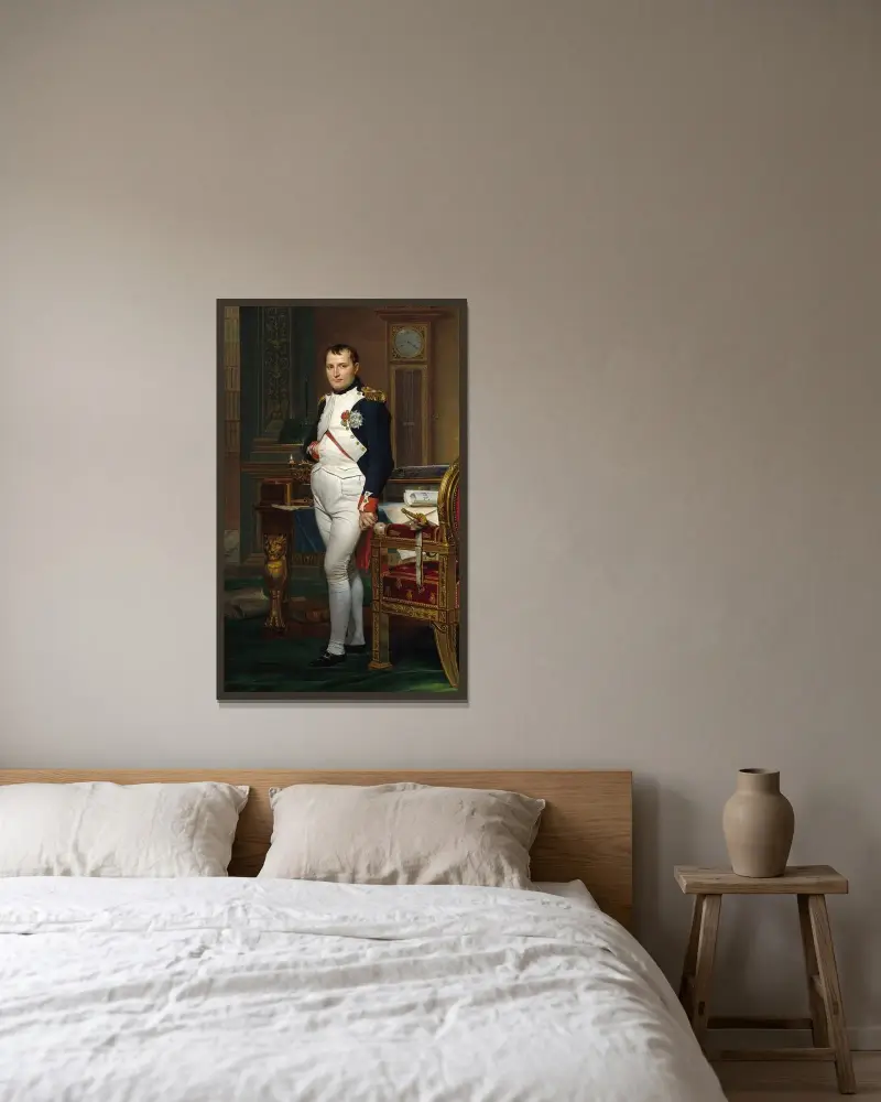 Kejsar Napoleon i sitt arbetsrum på Tuilerierna av Jacques Louis David inramad på en vägg