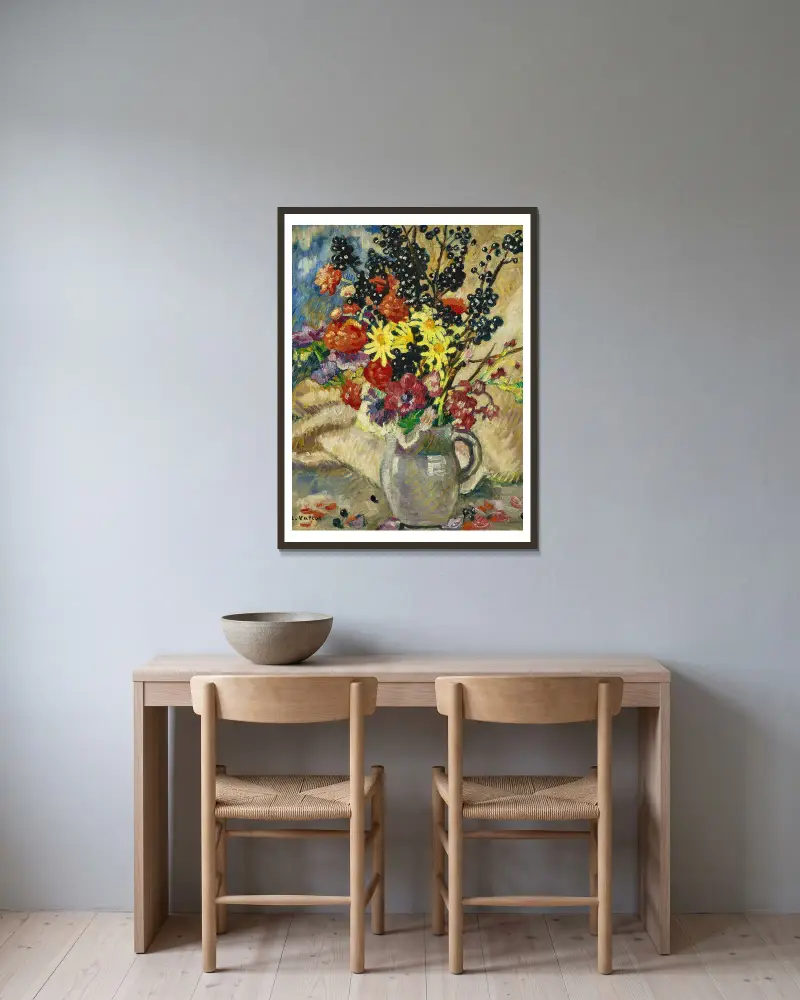 Bouquet aux branches de cassissier dans pichet brun av Louis Valtat inramad på en vägg