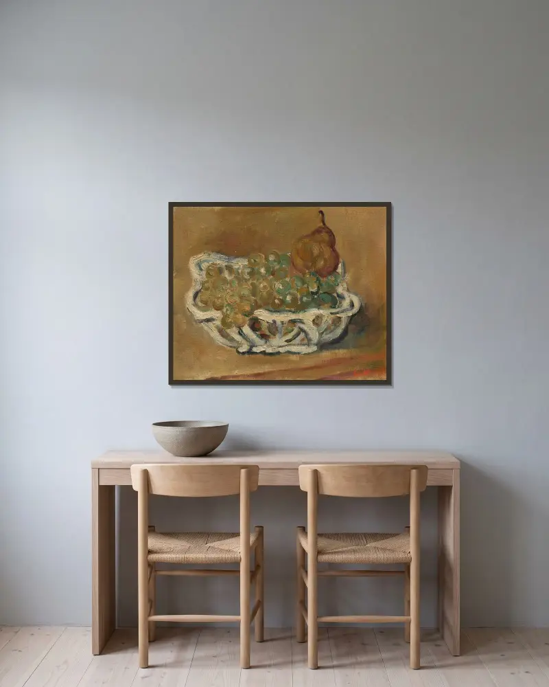 Porslinskorg med vindruvor och päron av Louis Valtat inramad på en vägg