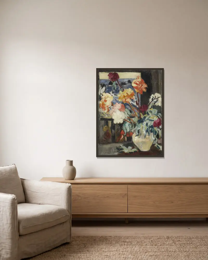 Vase de pivoines devant une fenêtre av Louis Valtat inramad på en vägg