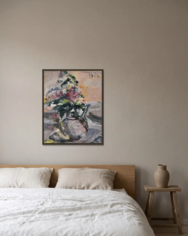 Syren i glaskanna av Lovis Corinth inramad på en vägg