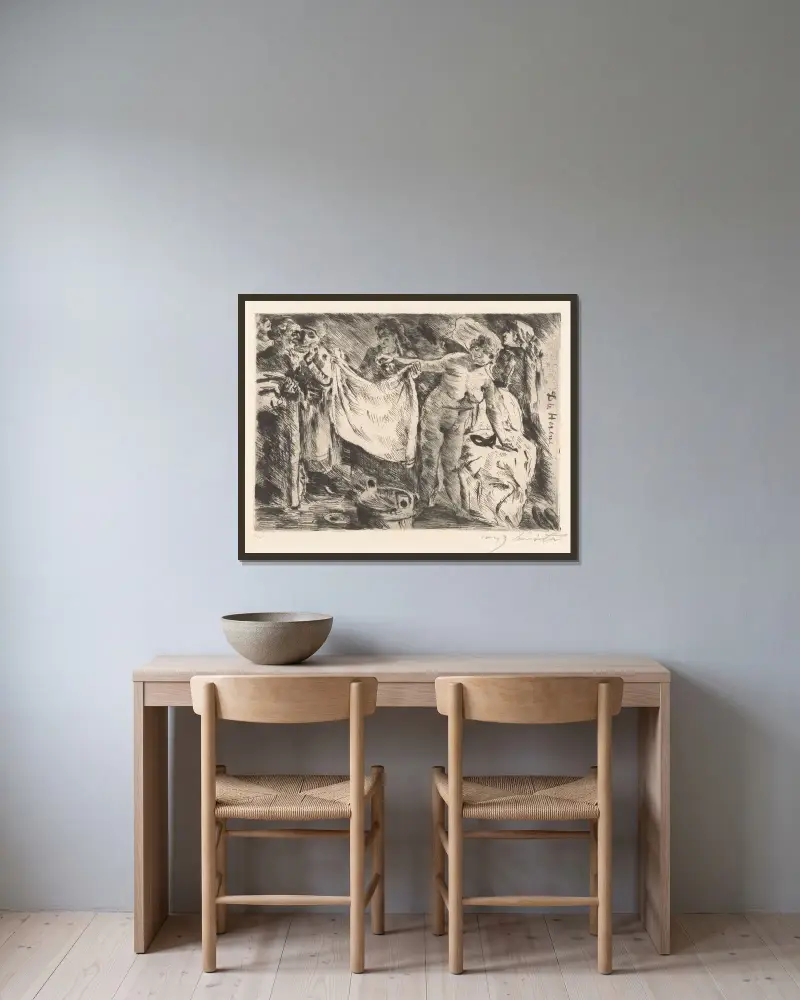 Grupp kvinnor, varav en naken och en annan som håller upp ett tygstycke av Lovis Corinth inramad på en vägg