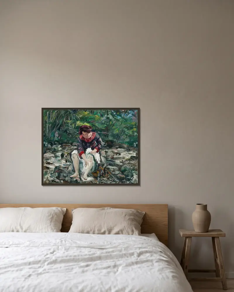 Mädchen im Waldbach von Lovis Corinth gerahmt an einer Wand