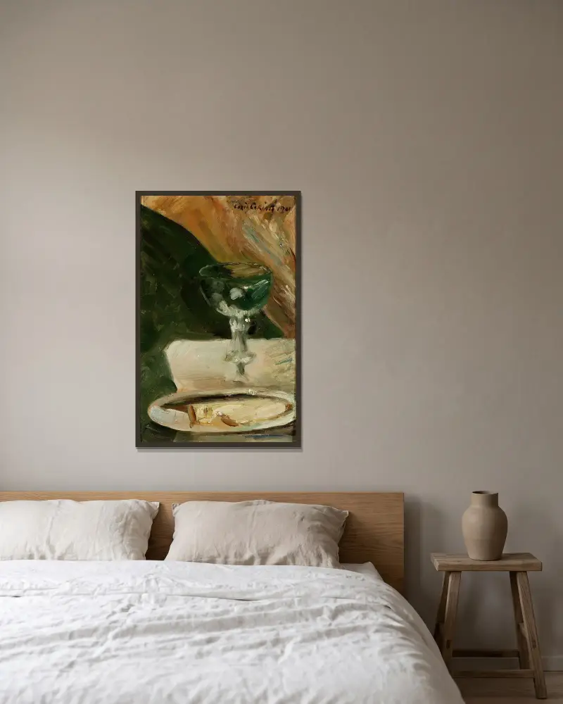 Stilleben med pokal och tallrik av Lovis Corinth inramad på en vägg