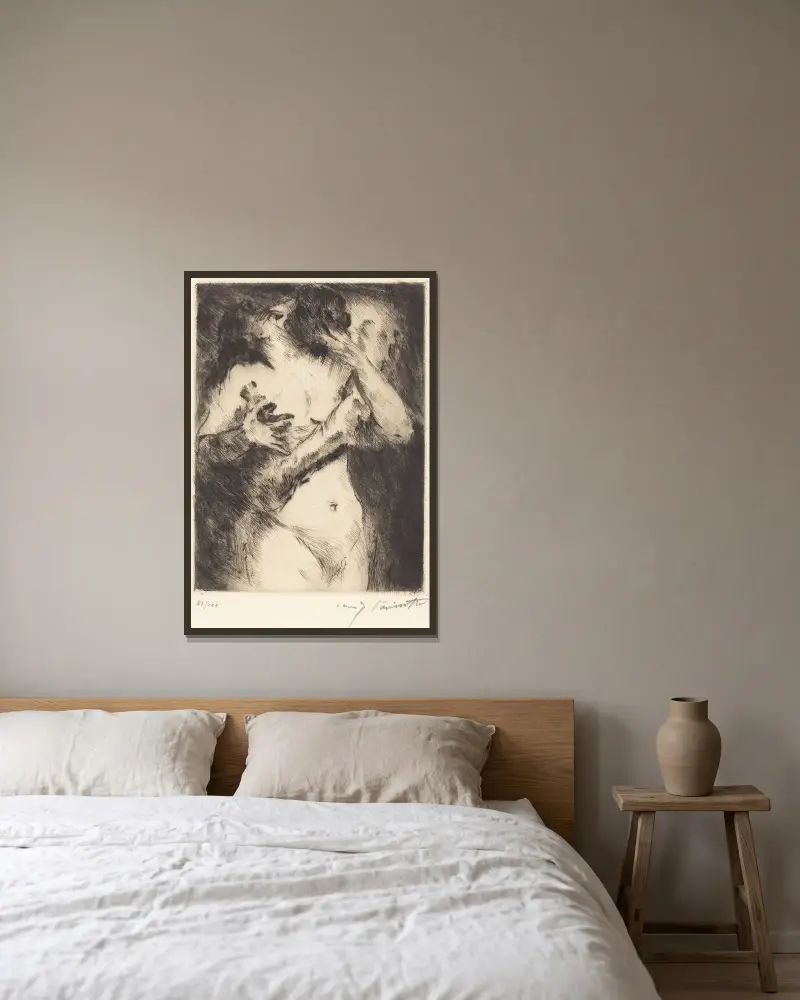 The Embrace (The Kiss) von Lovis Corinth gerahmt an einer Wand