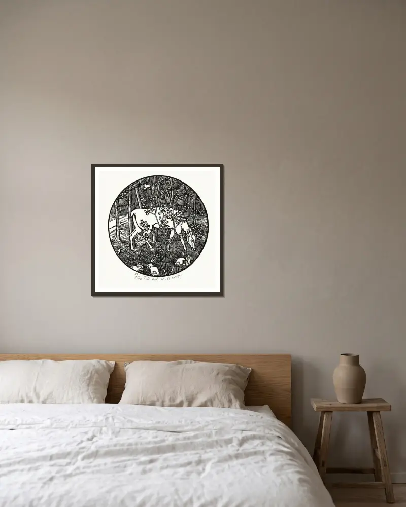 Grazendes Reh von Lucien Pissarro gerahmt an einer Wand