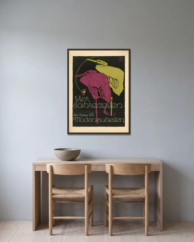 Vier Jahreszeiten. Das Haus für Modeneuheiten von Ludwig Hohlwein gerahmt an einer Wand