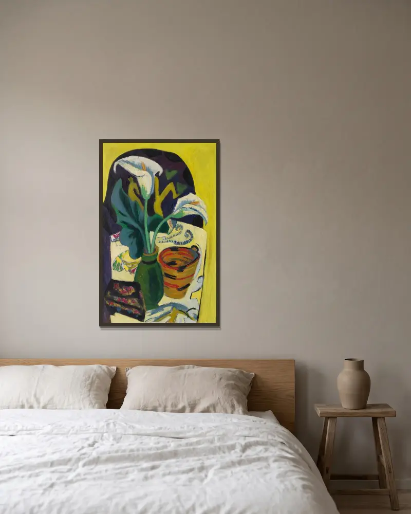 Stilleben mit Kalla von Ernst Ludwig Kirchner gerahmt an einer Wand