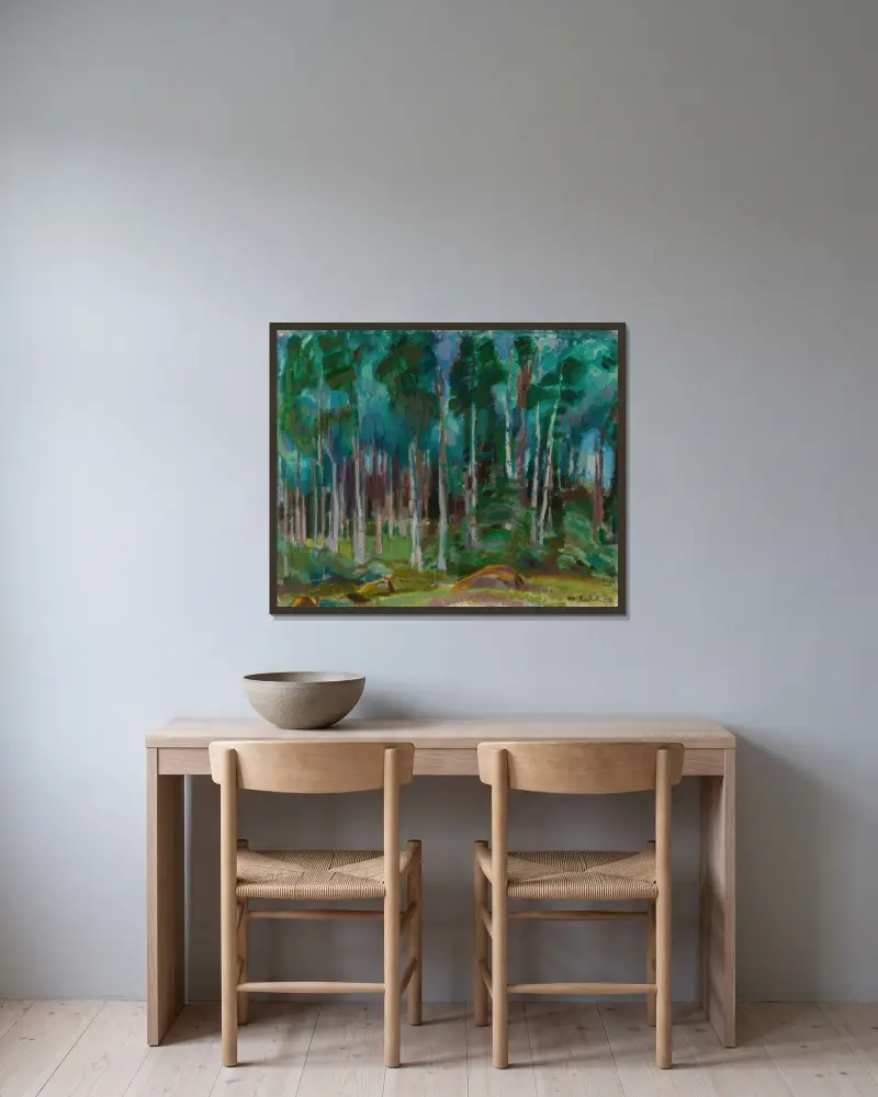 Björkar i Vääksy av Magnus Enckell inramad på en vägg