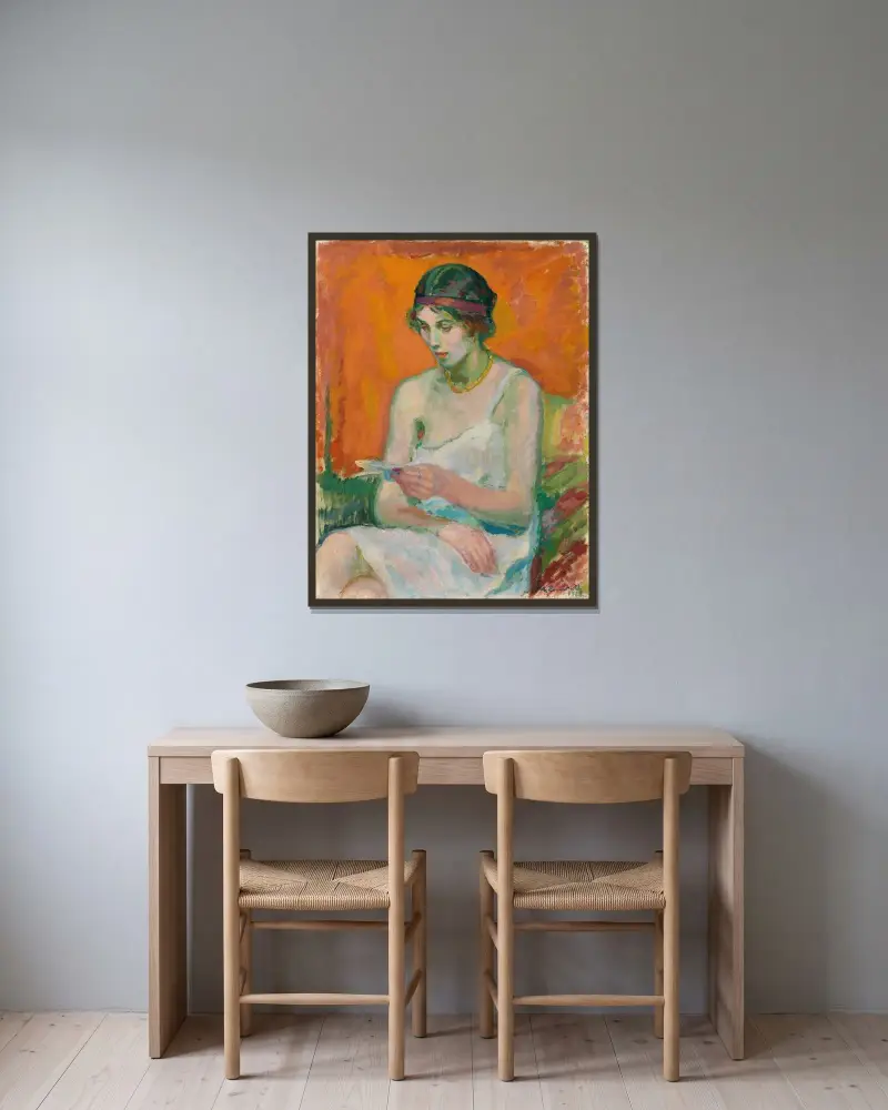 Kvinna i underkjol av Magnus Enckell inramad på en vägg
