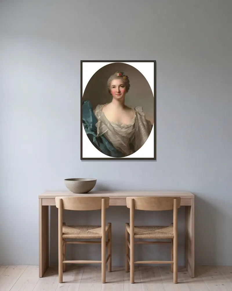 Porträt einer vornehmen Dame in weißem Kleid und blauem Vorhang von Jean-Marc Nattier gerahmt an einer Wand