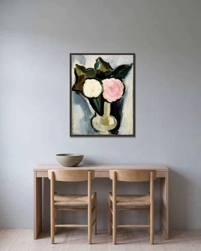 Rosa und weiße Blumen in einer Vase von Marsden Hartley gerahmt an einer Wand