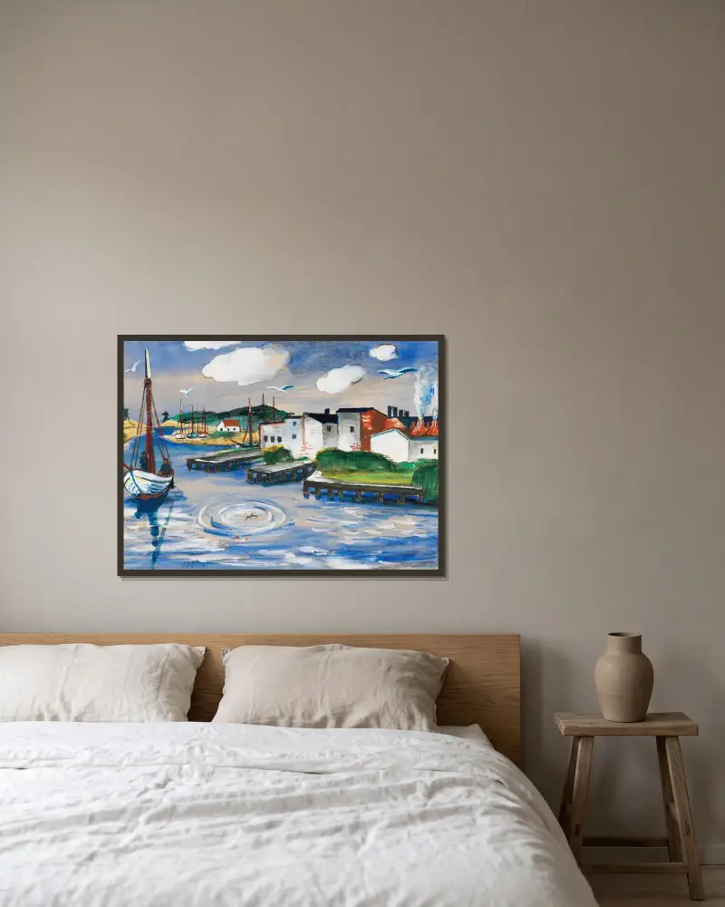 Fiskehamn i Leba av Hermann Max Pechstein inramad på en vägg