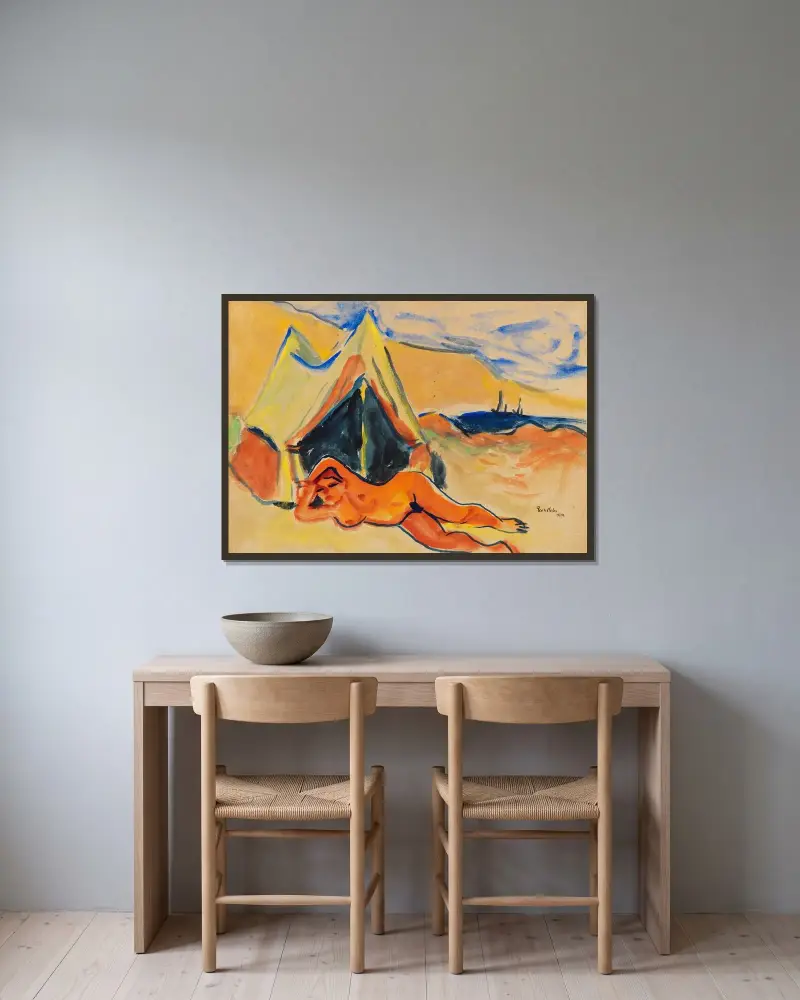 Liggande naken på stranden av Hermann Max Pechstein inramad på en vägg