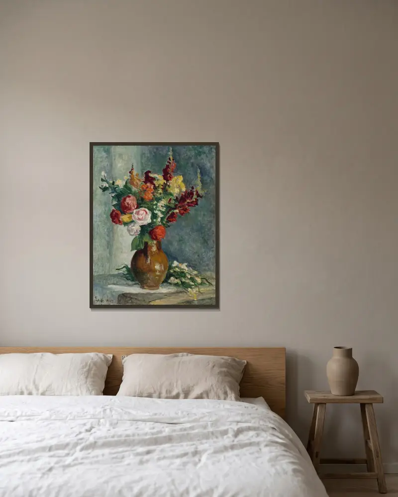 Blomvas av Maximilien Luce inramad på en vägg