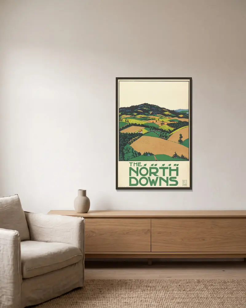 The North Downs, London Underground av Edward McKnight Kauffer inramad på en vägg