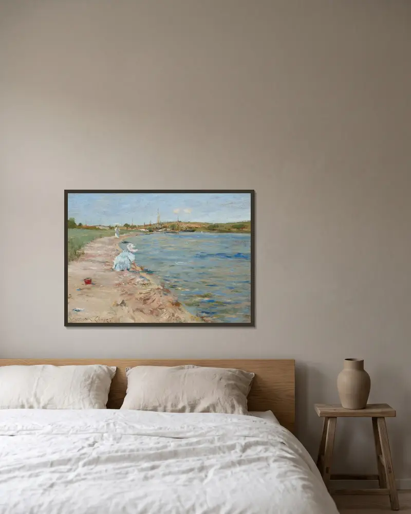 Strandscen (Morgon vid Canoe Place) av William Merritt Chase inramad på en vägg