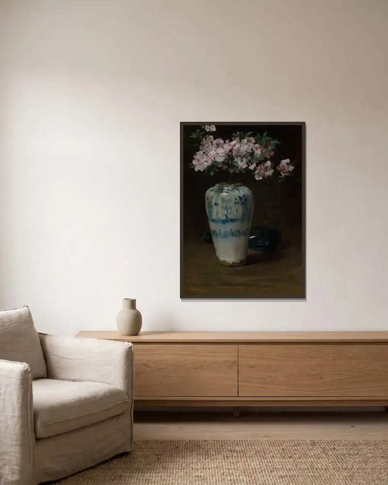 Rosa azalea, kinesisk vas av William Merritt Chase inramad på en vägg
