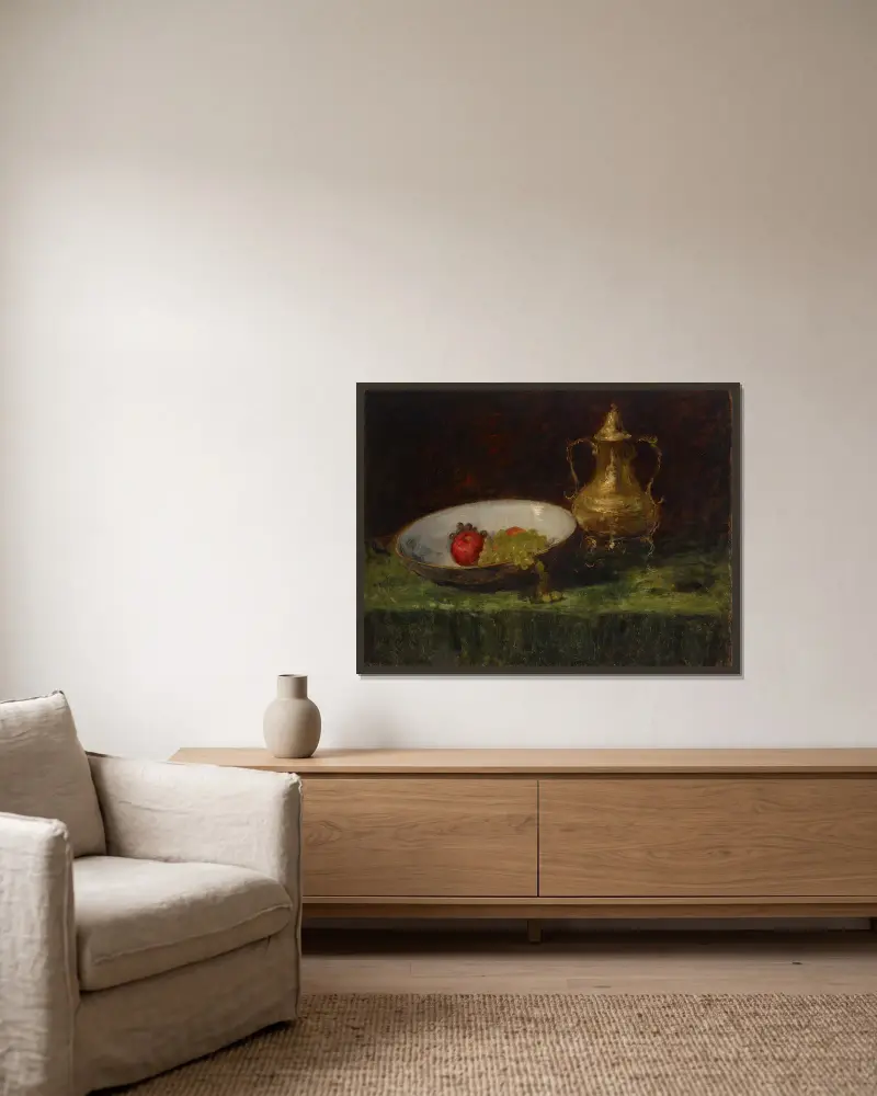 Stillleben (Obst und Kupferkessel) – Nr. 1 von William Merritt Chase gerahmt an einer Wand