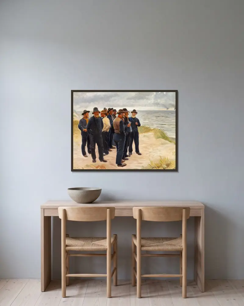 Fischer von Skagen am Strand blicken aufs Meer hinaus von Michael Ancher gerahmt an einer Wand
