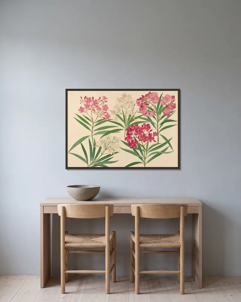 Blumen von Miss Gough gerahmt an einer Wand