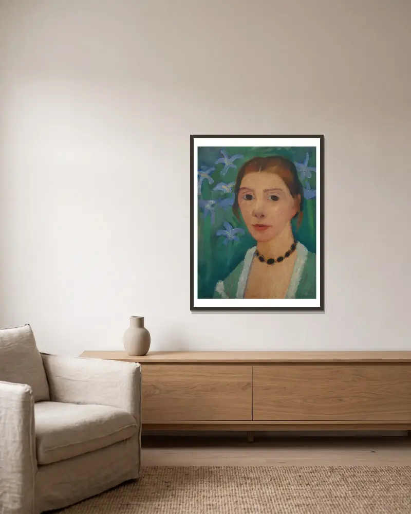 Self-portrait in front of a green background with a blue iris av Paula Modersohn-Becker inramad på en vägg