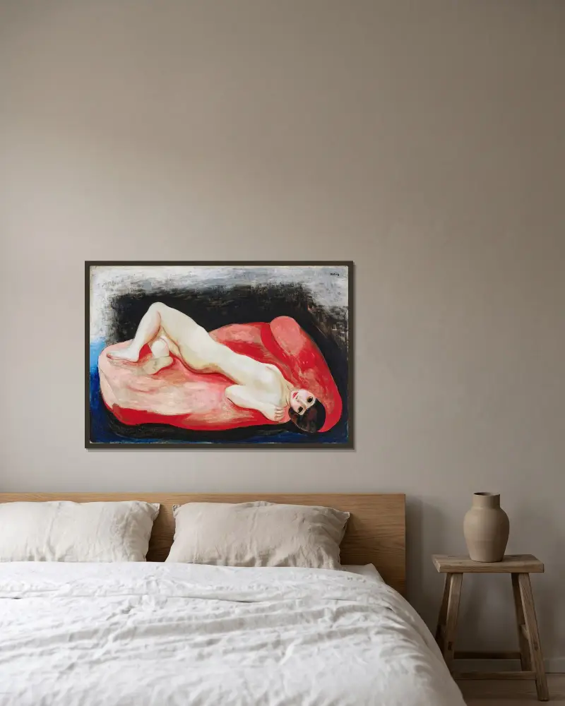Akt liegend auf einem roten Sofa von Moïse Kisling gerahmt an einer Wand