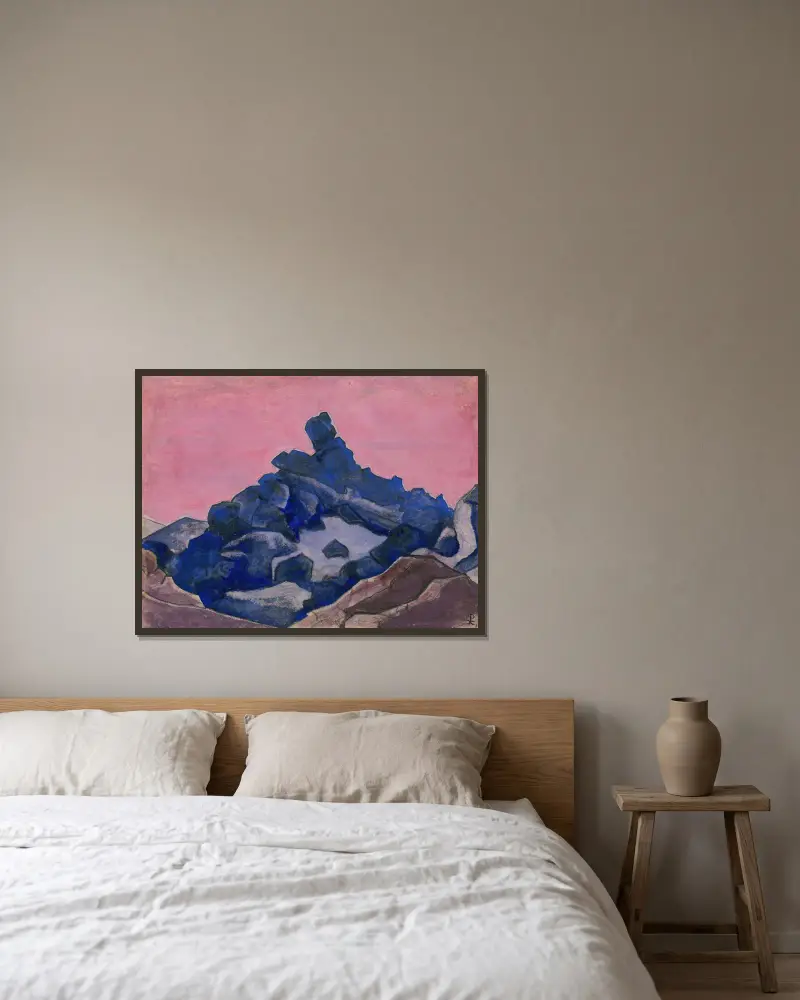 Modrá skála, Nicholas Roerich v rámu na stěně