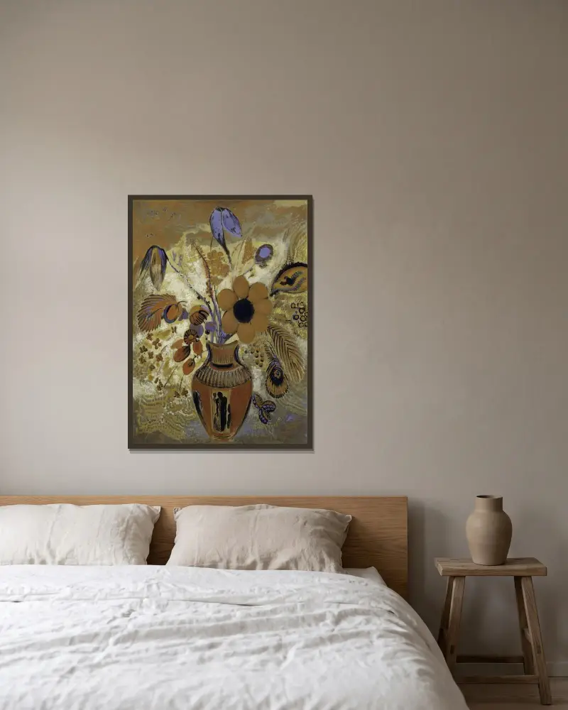 Etruskische Vase mit Blumen von Odilon Redon gerahmt an einer Wand