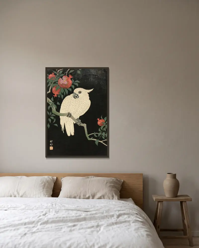 Kakadua och granatäpple av Ohara Koson inramad på en vägg