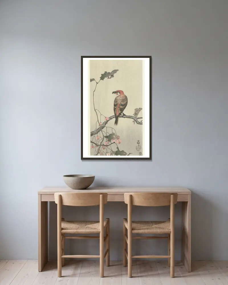Kreuzschnabel auf Ast von Ohara Koson gerahmt an einer Wand