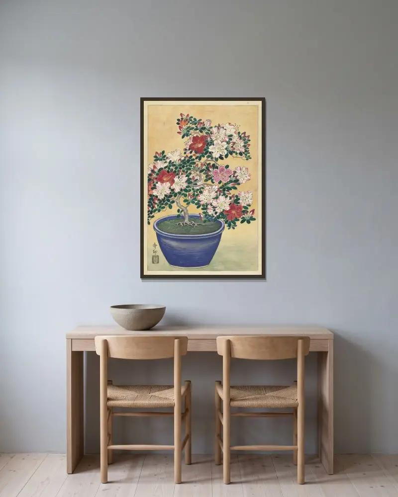 Kvetoucí azalka v modrém květináči, Ohara Koson v rámu na stěně