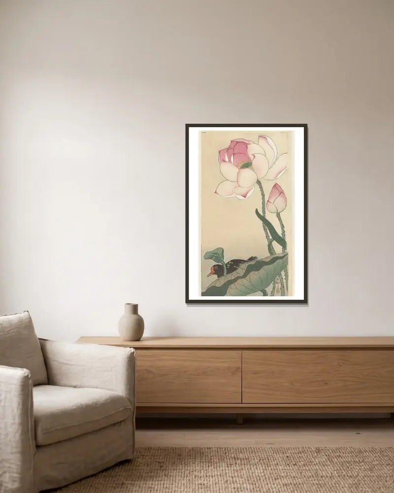 Gallinule with Lotus Flowers av Ohara Koson inramad på en vägg