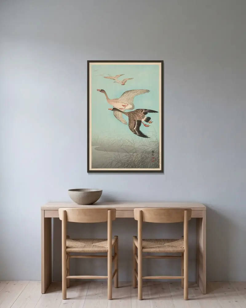 Husy letící nad rákosím, Ohara Koson v rámu na stěně